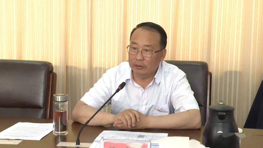 梁德铭主持召开全县新冠病毒疫苗接种工作调度会议