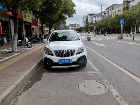 广南县城区道路交通秩序整治违法停车曝光
