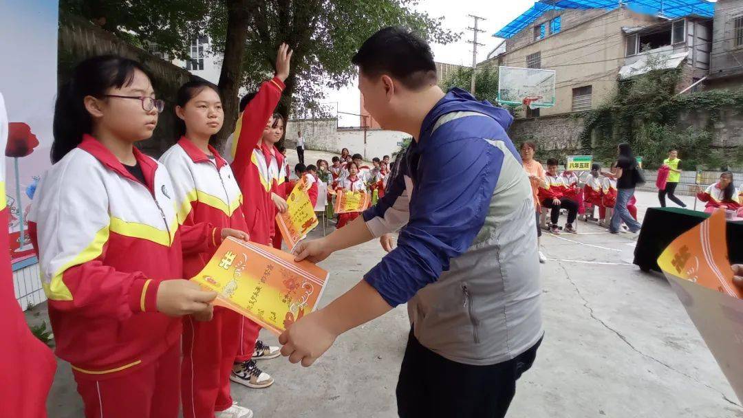 无毒校园这次竞赛奖品很特别白云八中开展共沐阳光筑梦未来禁毒知识