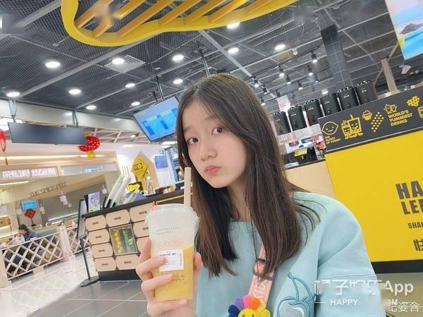 还记得《甄嬛传》里的温宜公主吗?如今已是14岁美少女