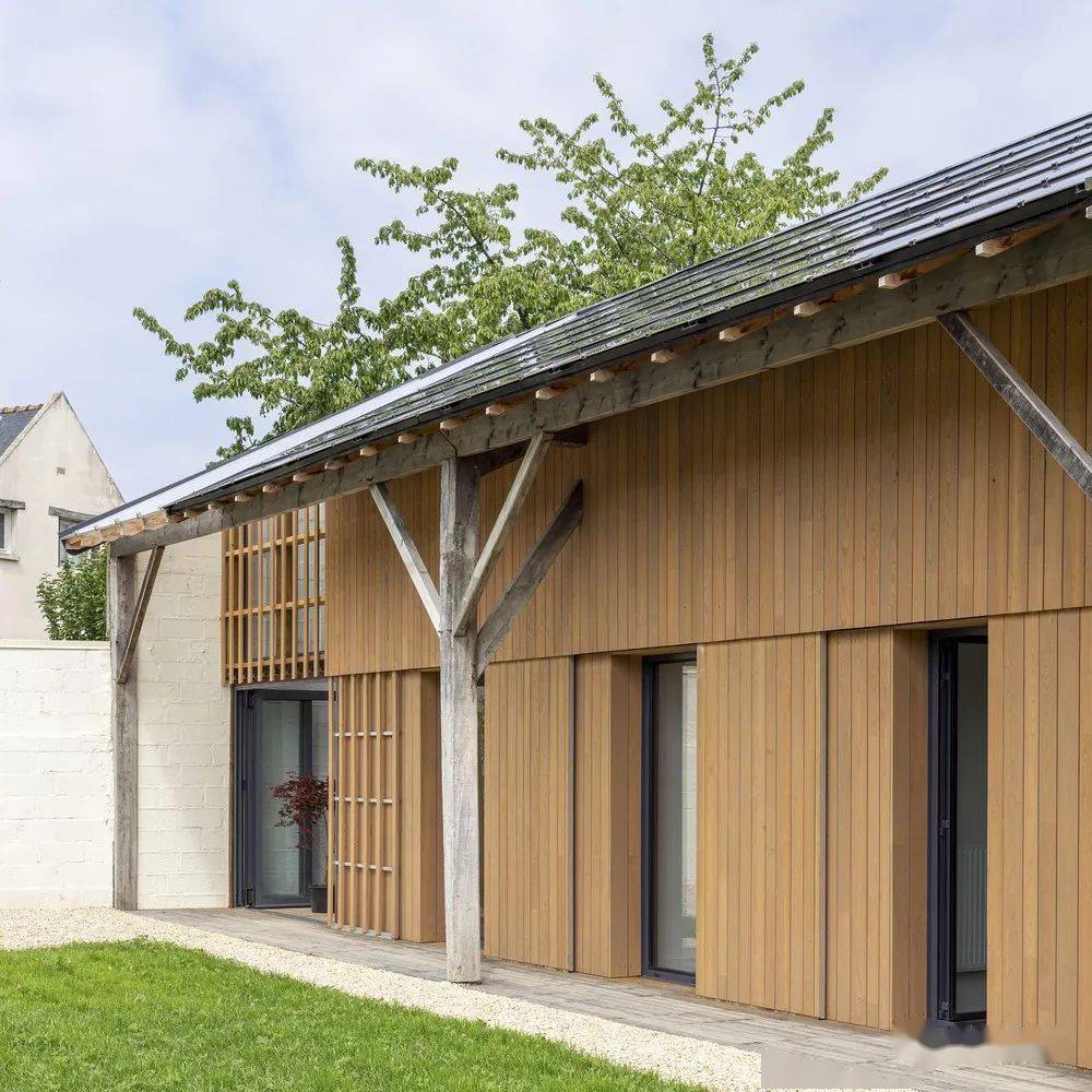 经济高效又美观,乡村中的木构棚式住宅