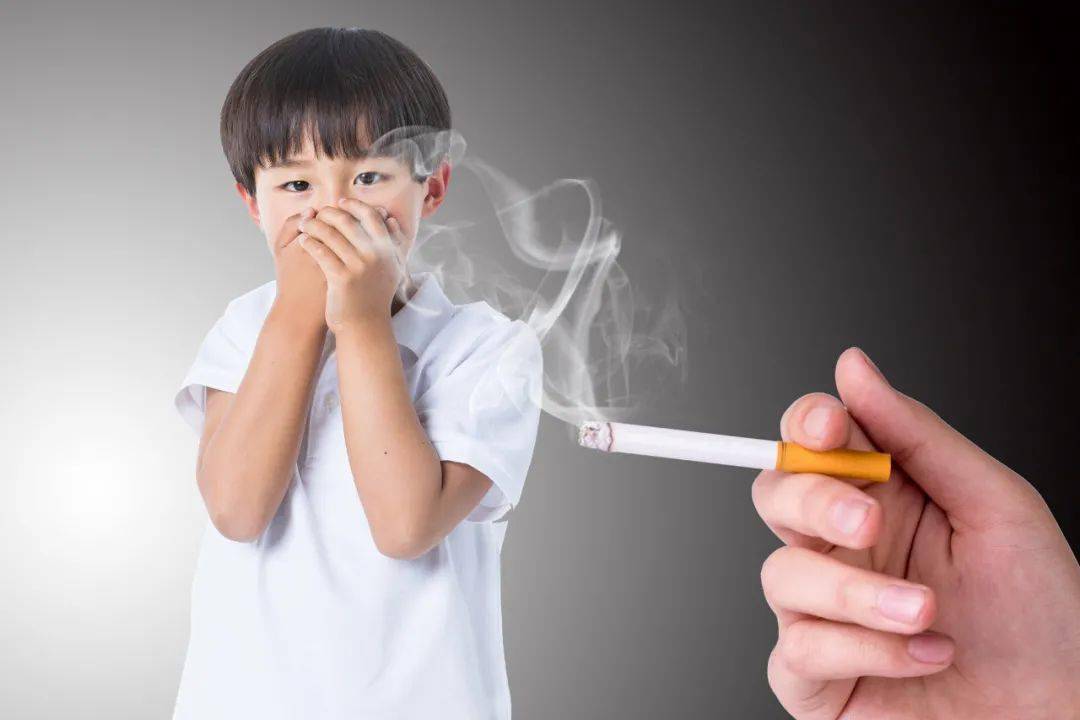 亦称 非自愿性吸烟,是一种被动吸烟方式,也是目前危害最广泛,最严重的