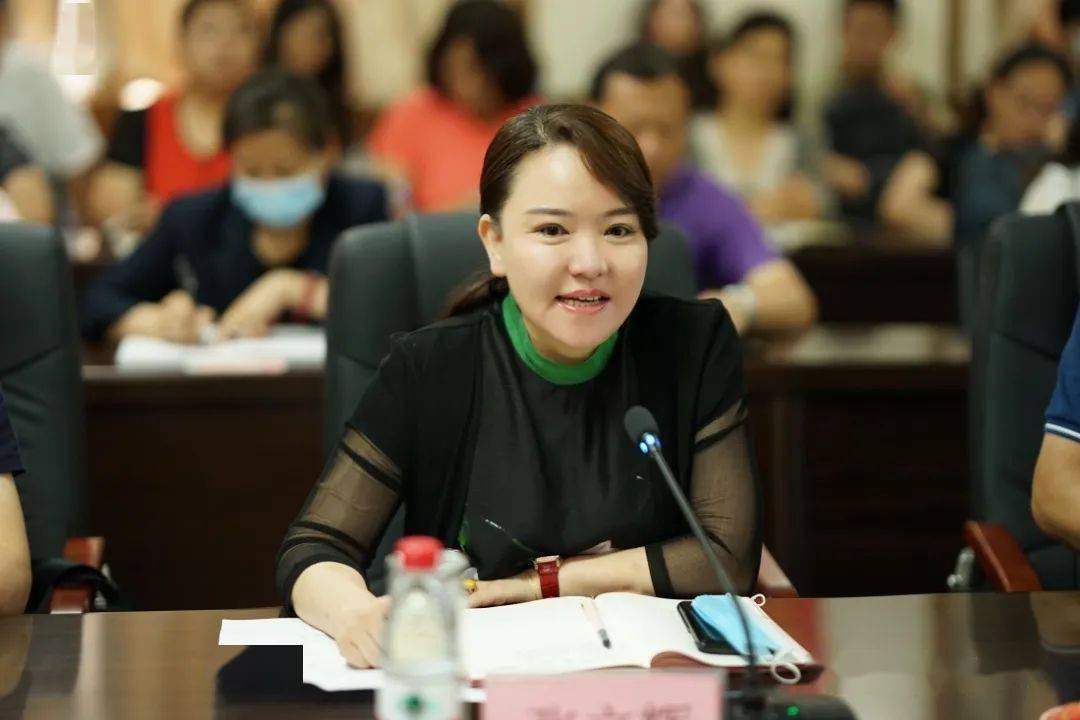 竞秀区人民政府张立辉副区长致欢迎辞.