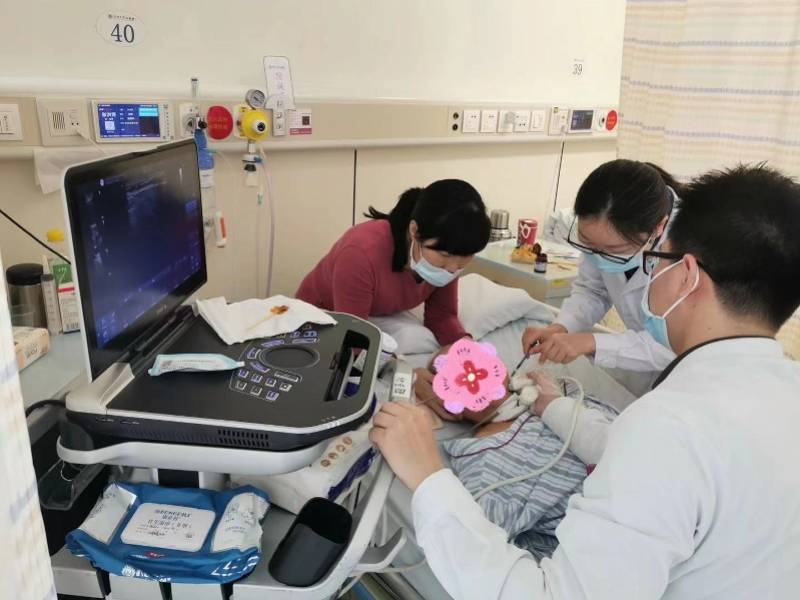 障碍|深圳女子患怪病不由自主“抽扭抖”，靠“肉毒针”重跳广场舞