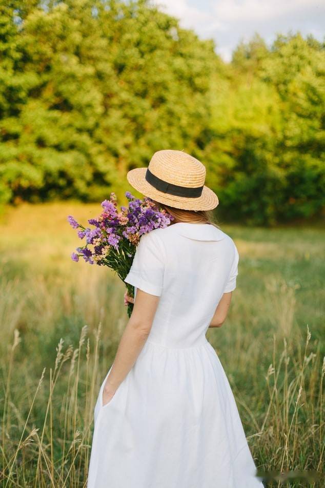越优秀的女人越安静越文静越干净