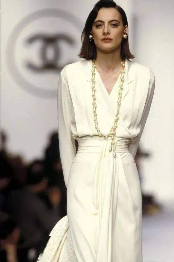 细节|白色，穿的就是气质！