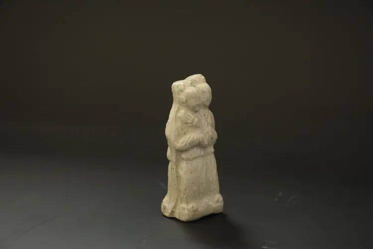 宋代瓷塑双姝立人像,只是正定开元寺南遗址考古发现的文物大家族中并