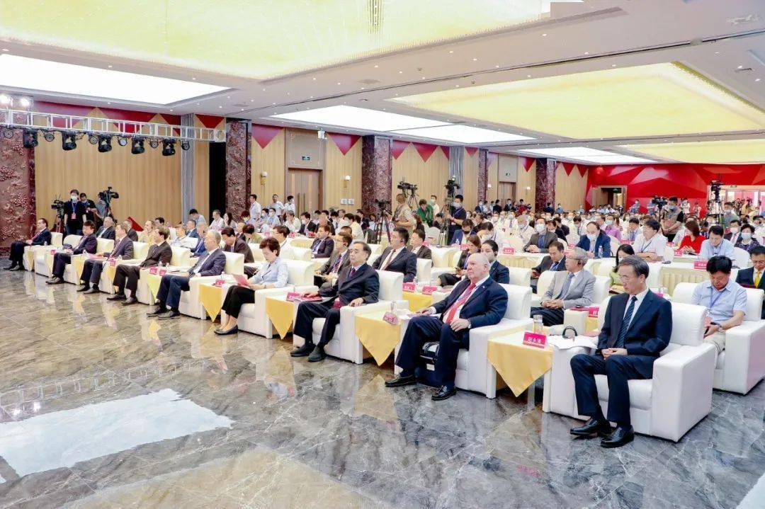 综合|宁夏国家葡萄及葡萄酒产业开放发展综合试验区正式在银川揭牌