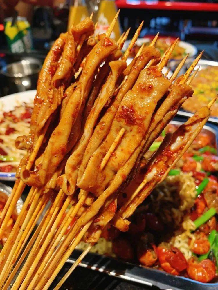 这家藏在罗定街头的炸串店是许多罗定人的白月光