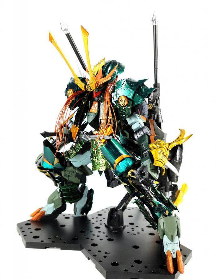 武者化巴巴托斯天狼座帝王形态高达模型