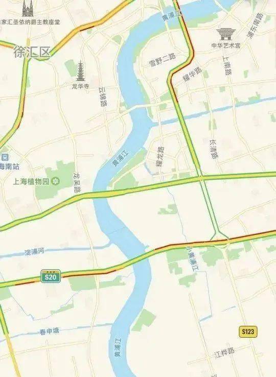 航行的魔咒黄浦江该水域又有货船撞岸了一头冲来护栏变形船舷受损