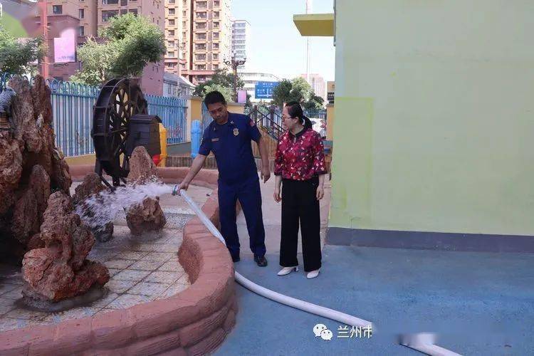进行|榆中大队联合教育局深入辖区幼儿园开展消防专项检查助推岗位练兵