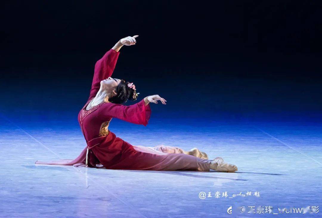 排练花絮中国歌剧舞剧院舞剧《昭君出塞》片段唐诗逸 饰演 王昭君导演