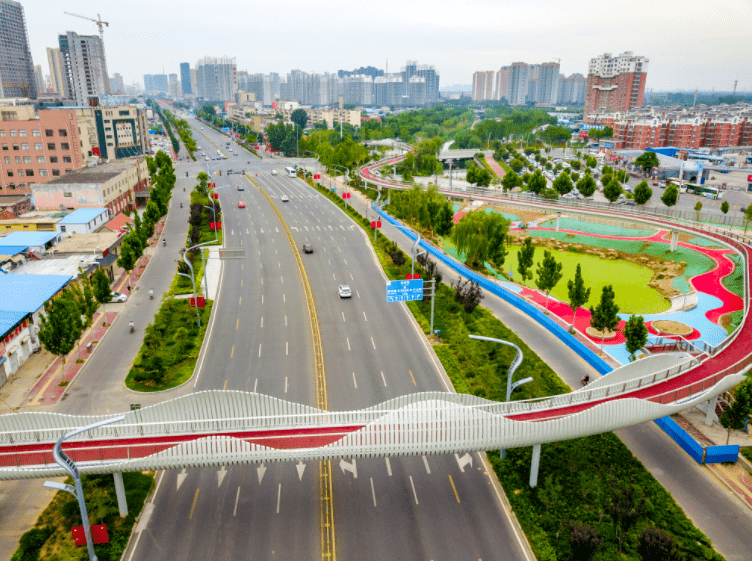 菏泽最长人行天桥建成投入使用!_路天桥