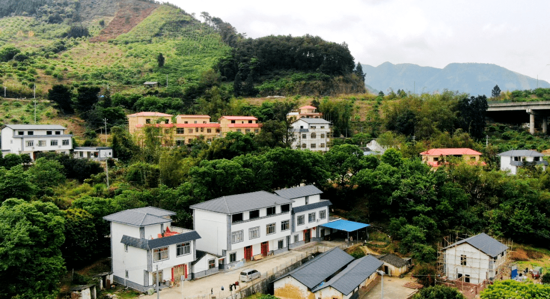 【全面小康】乡村风貌改造后,贺街镇的这个村变得更漂亮了