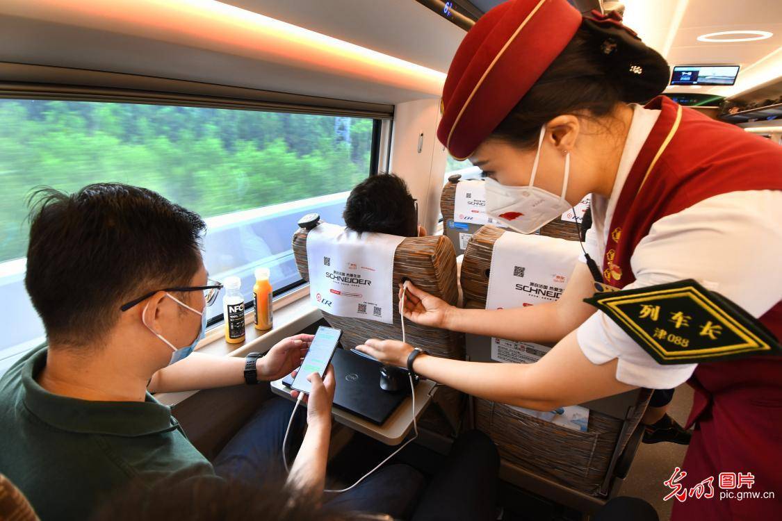 Fuxing|New Fuxing intelligent bullet trains put into service