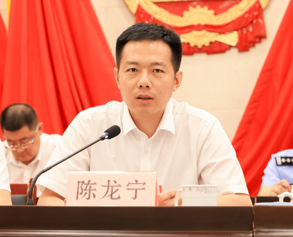 临浦镇第十七届人民代表大会第十二次会议顺利召开