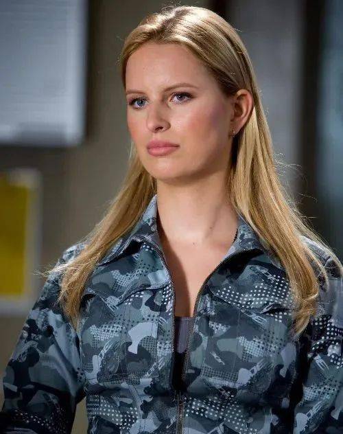 超模大kk当红时因病爆肥30斤如今是三胎妈妈和企业家