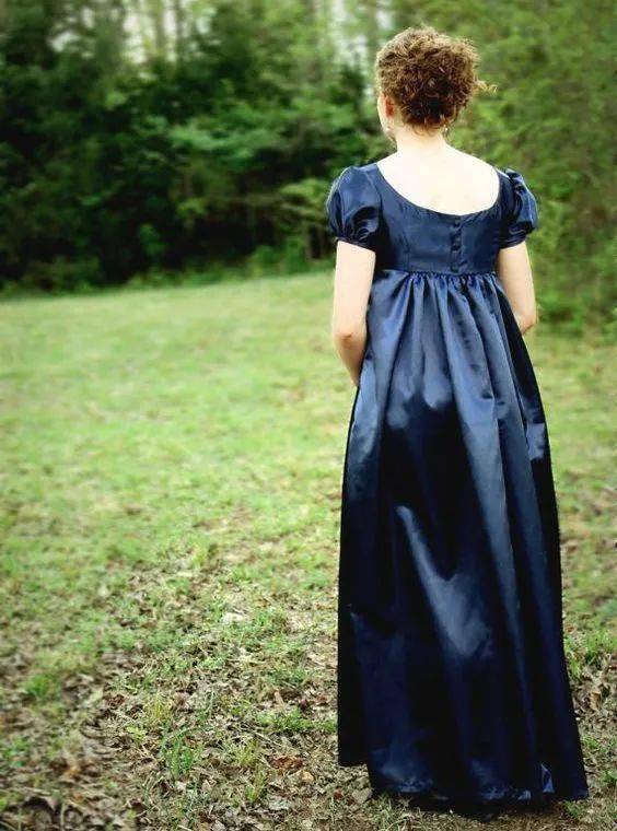 欧洲|200多年了,简·奥斯汀最爱的美裙依旧经典!胸以下全是腿靠它了