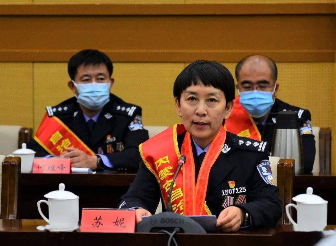 警长刘安巴彦淖尔市乌拉特后旗公安局潮格温都尔镇派出所教导员宝音