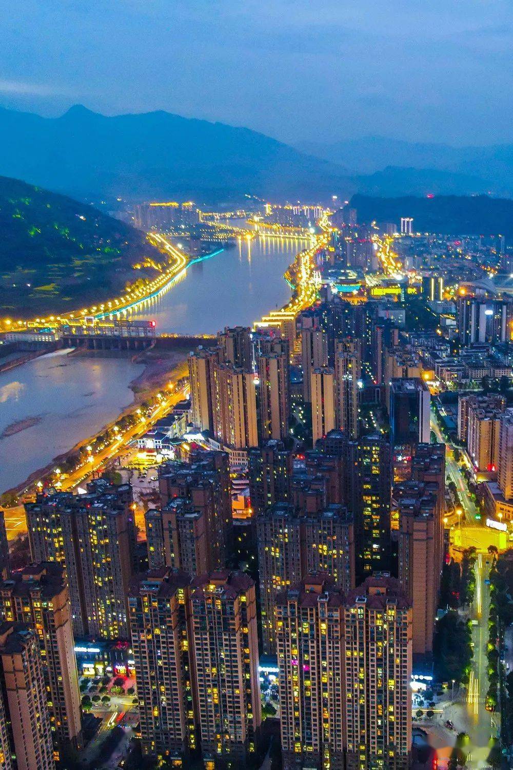 雅安将这样抢抓川藏铁路建设机遇,加快建设全省西向拓展开放高地!