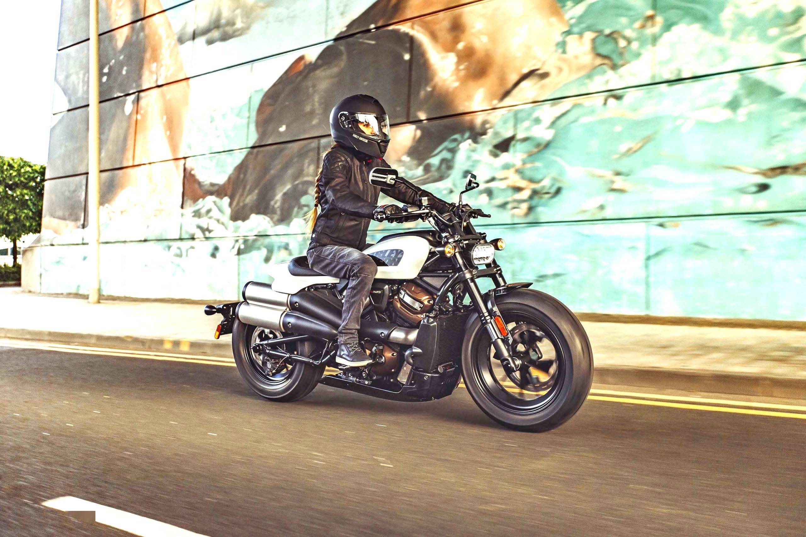 哈雷全新巡航车 sportster s