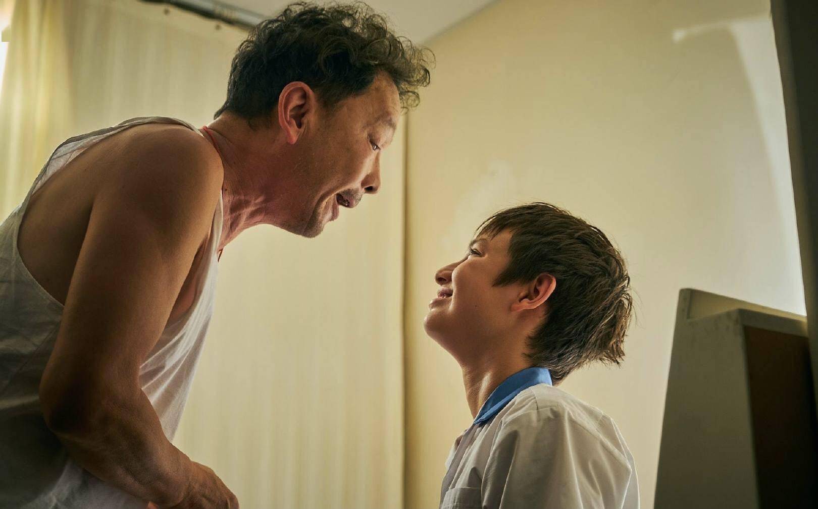 香港男演员廖启智遗作《女人街,再见了》定档,谱写感人父子情