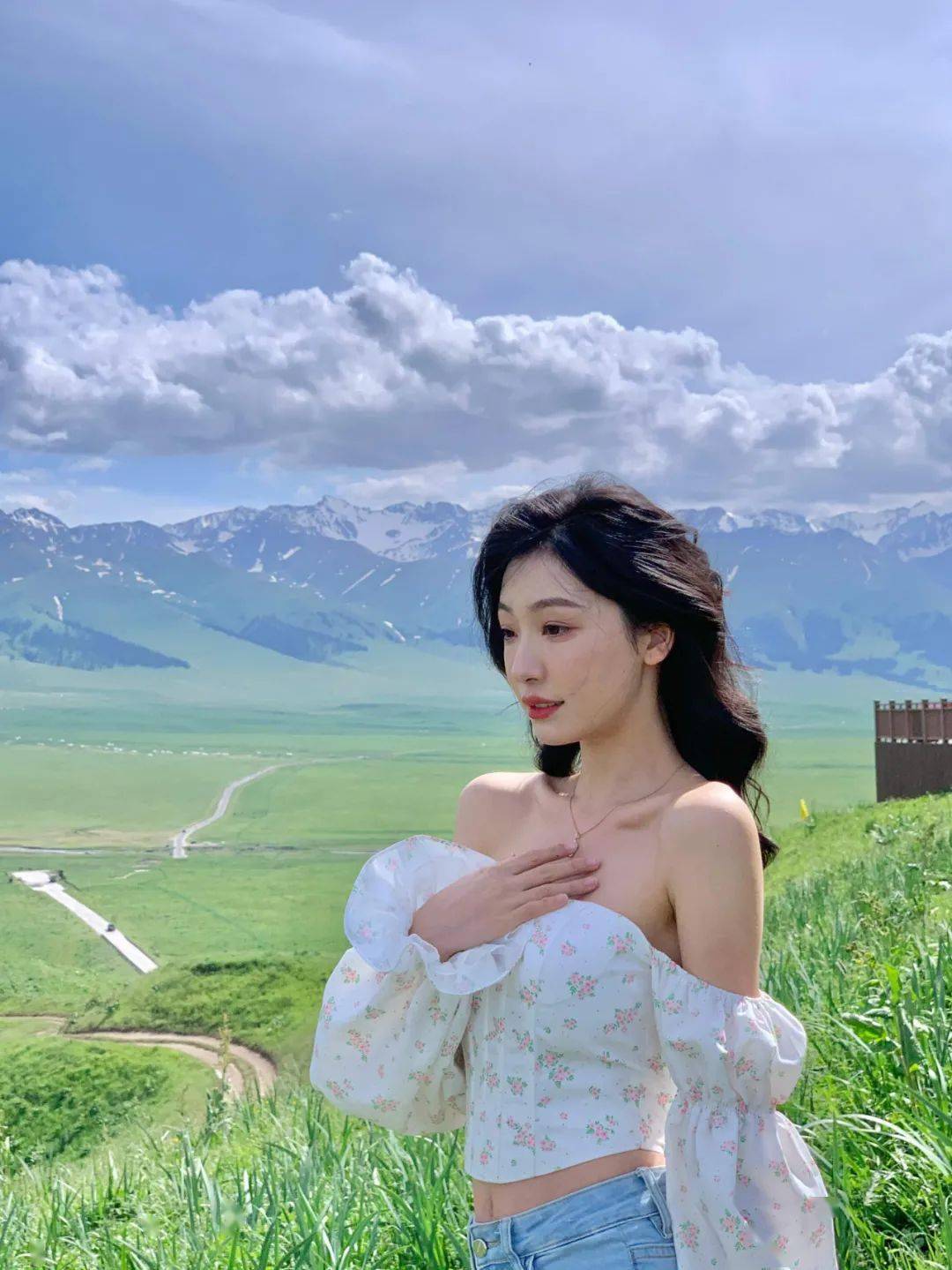 听说这个超会拍的女人,全网都在 pick !_易梦玲