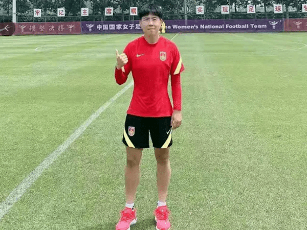 女足比赛打响奥运会第一枪长春女足三位姑娘渴望同场斗艳