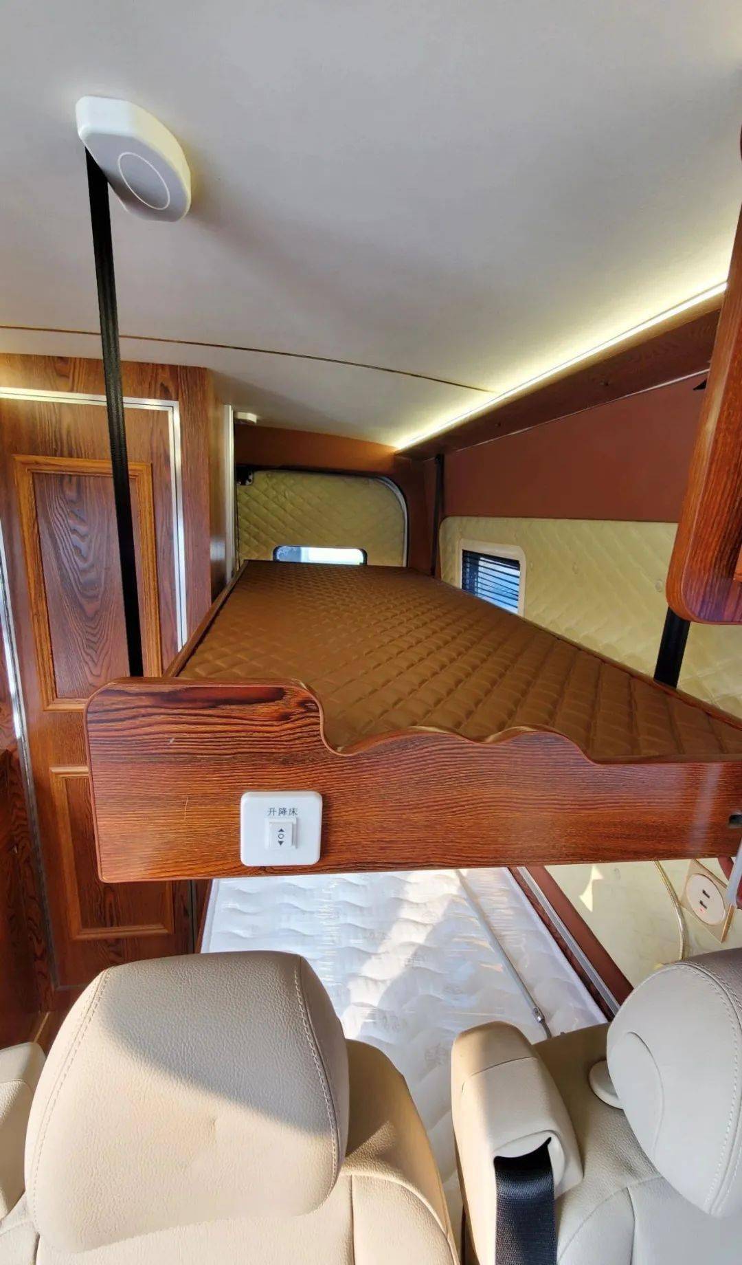 730北京房车展中式风格48v电路这款中房星耀纵床版b型房车你喜欢嘛