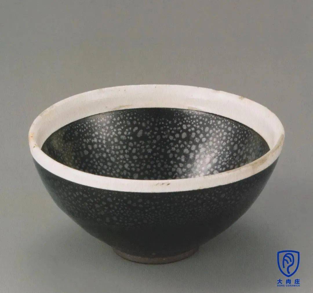 宋 黑釉白覆轮2015年纽约佳士得△ 磁州窑白覆轮黑釉茶碗白覆轮的茶盏
