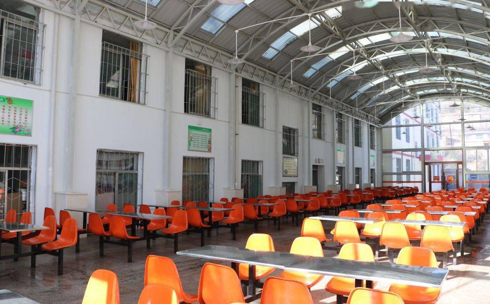 古交三中,一所亮点频闪的学校