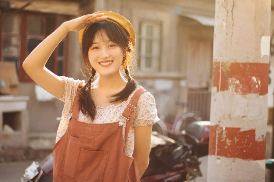 一个男人看到自己心爱的女人,会油然而生的3种外在表现