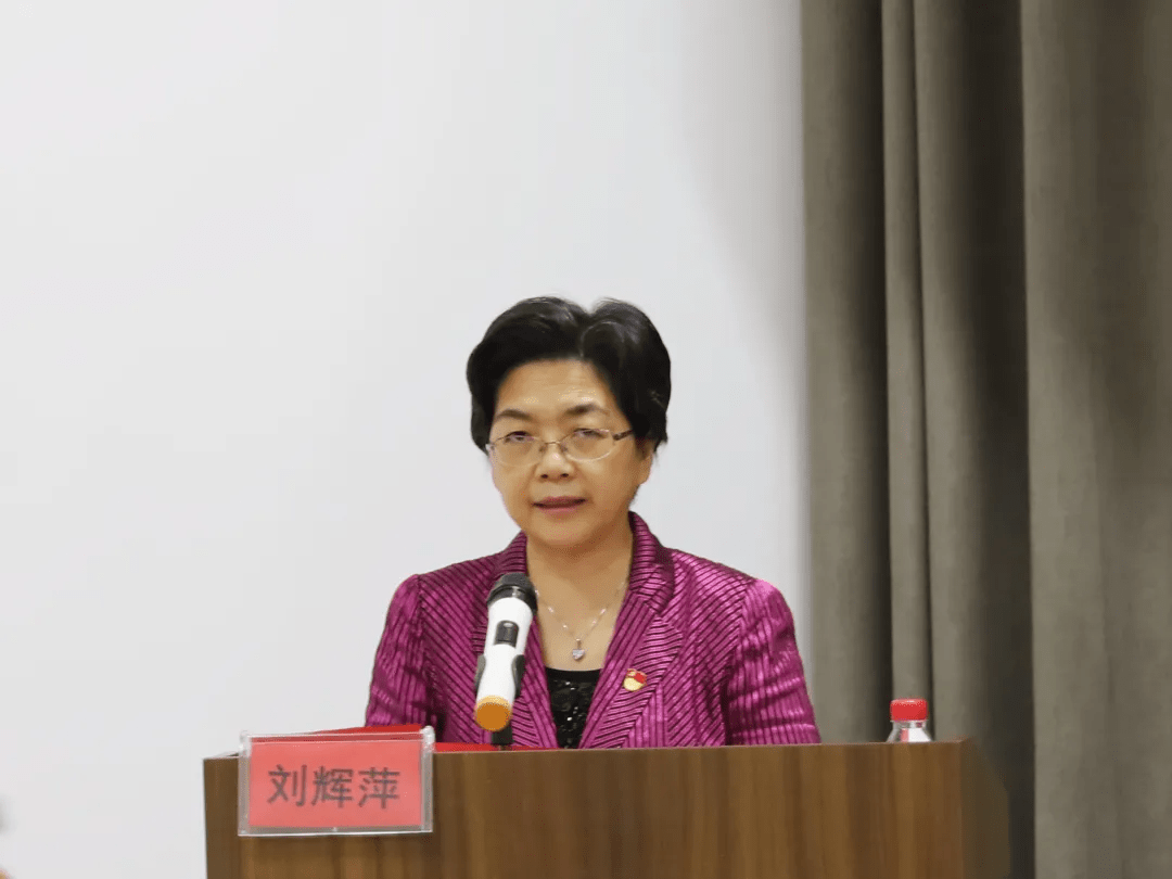 刘辉萍表示,沙市洋码头历史文化街区是市委,市政府"打造荆江风情带"的