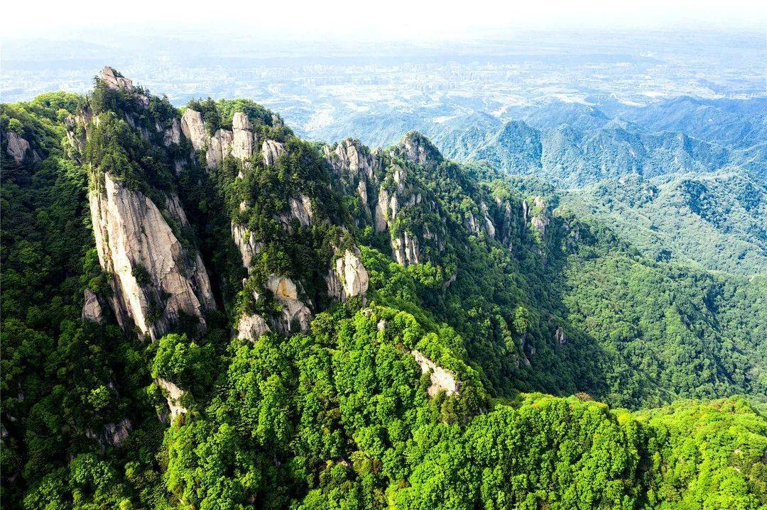 提升改造炎帝陵現有場所,並依託天台山風景名勝區,建設天台山炎帝史蹟