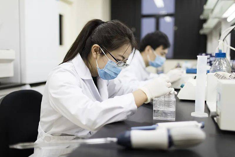 高层次|科技部等13部门发文，女性科技人才队伍建设三大痛点待解