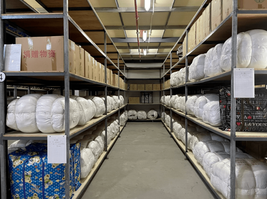 新兴向12个乡镇前置物资储备全力保障防汛物资供应