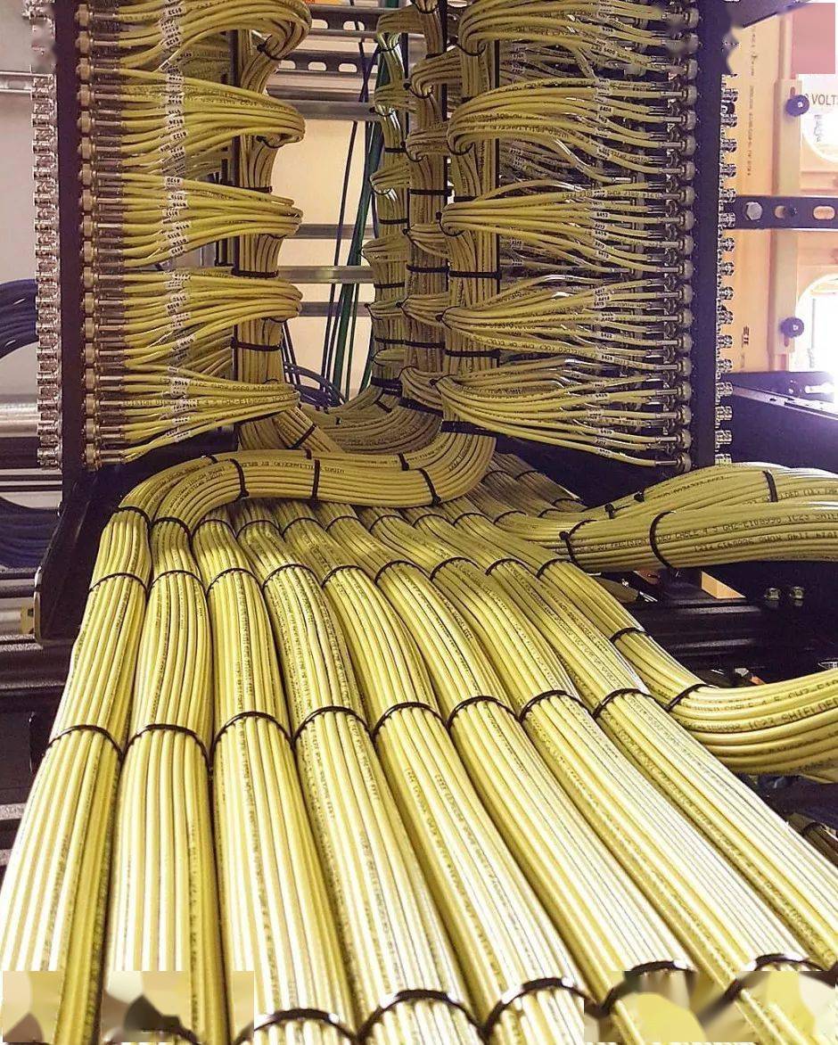 机房最美布线已醉