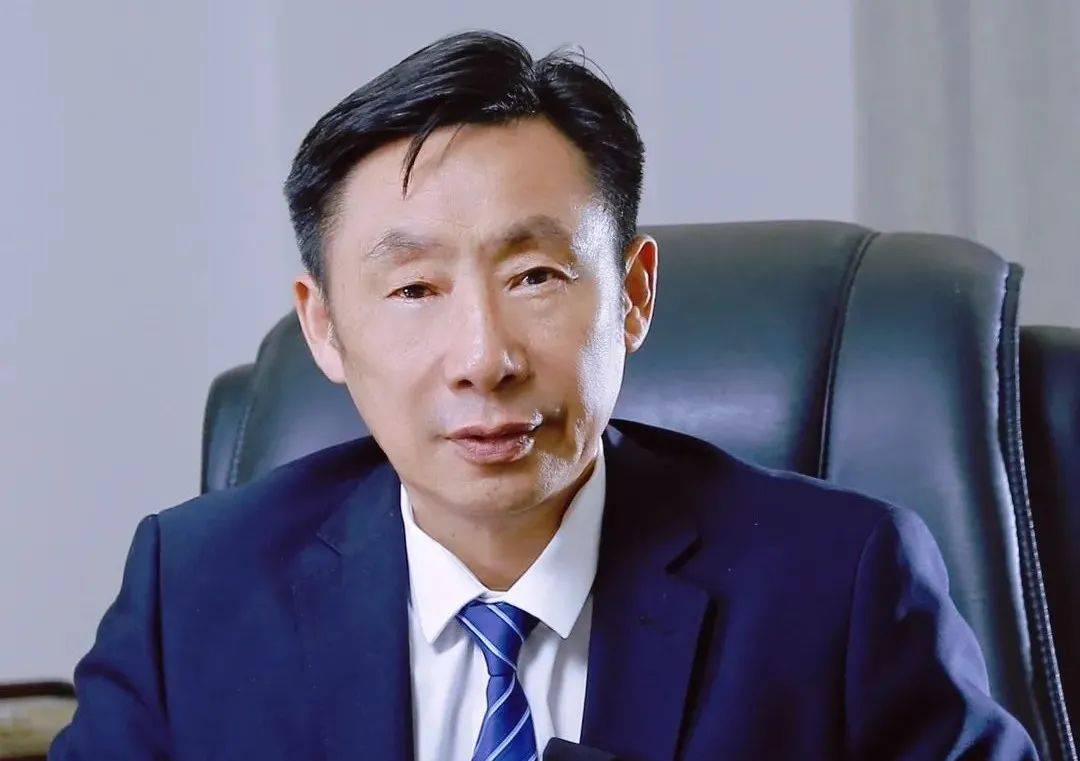 巍巍学府 底蕴深厚 肇庆广外总校长 张复昌 中学高级教师