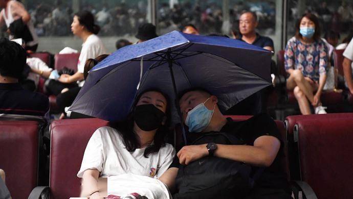 河南多地强降雨、南京禄口机场9人核酸阳性，多旅游平台推退改措施