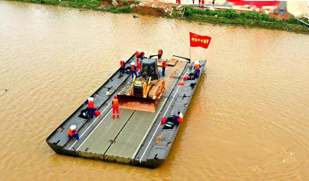 新乡挺住!应急动力舟桥,全地形车等高科技救援装备正全速赶来支援