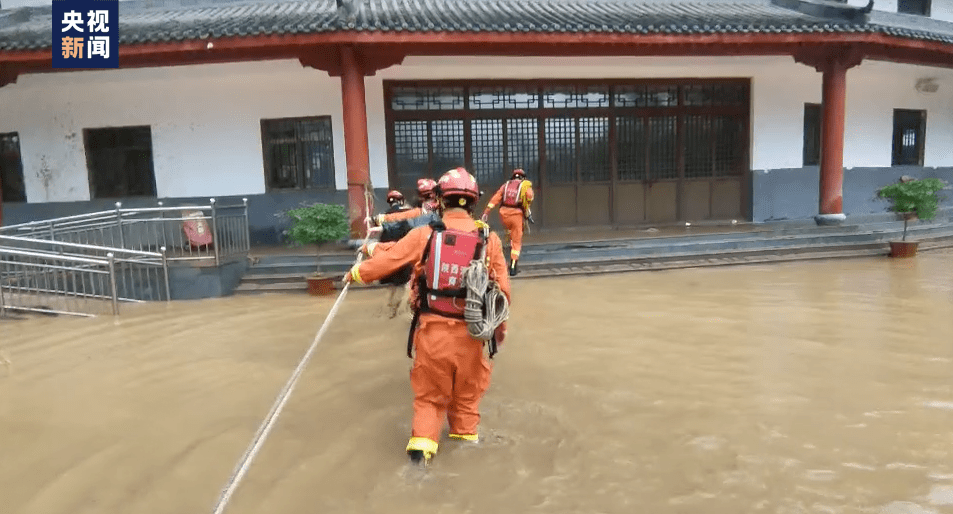 陕西多地暴雨！浙江、福建备战台风！