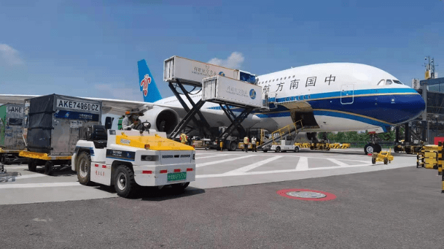 广州|南航A380“空中巨无霸”重回大兴机场，投入往返广州白云航班