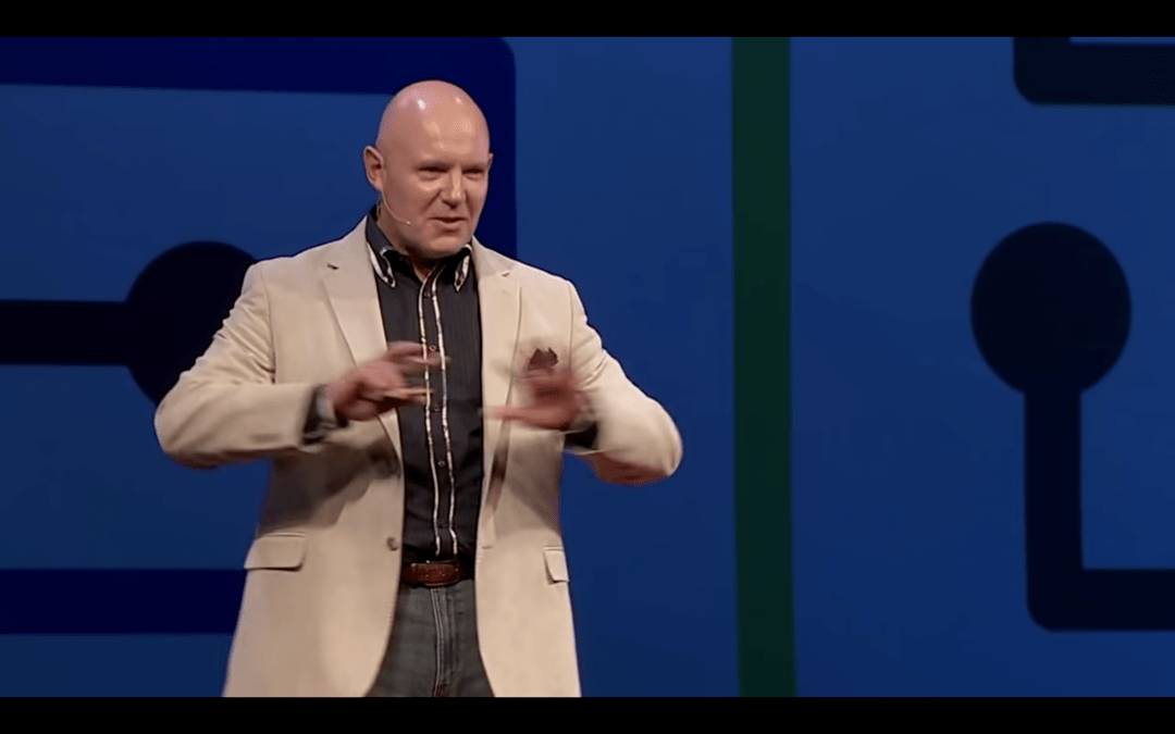 作为一位在声音和沟通技巧方面不断输出满满干货的著名国际演讲者