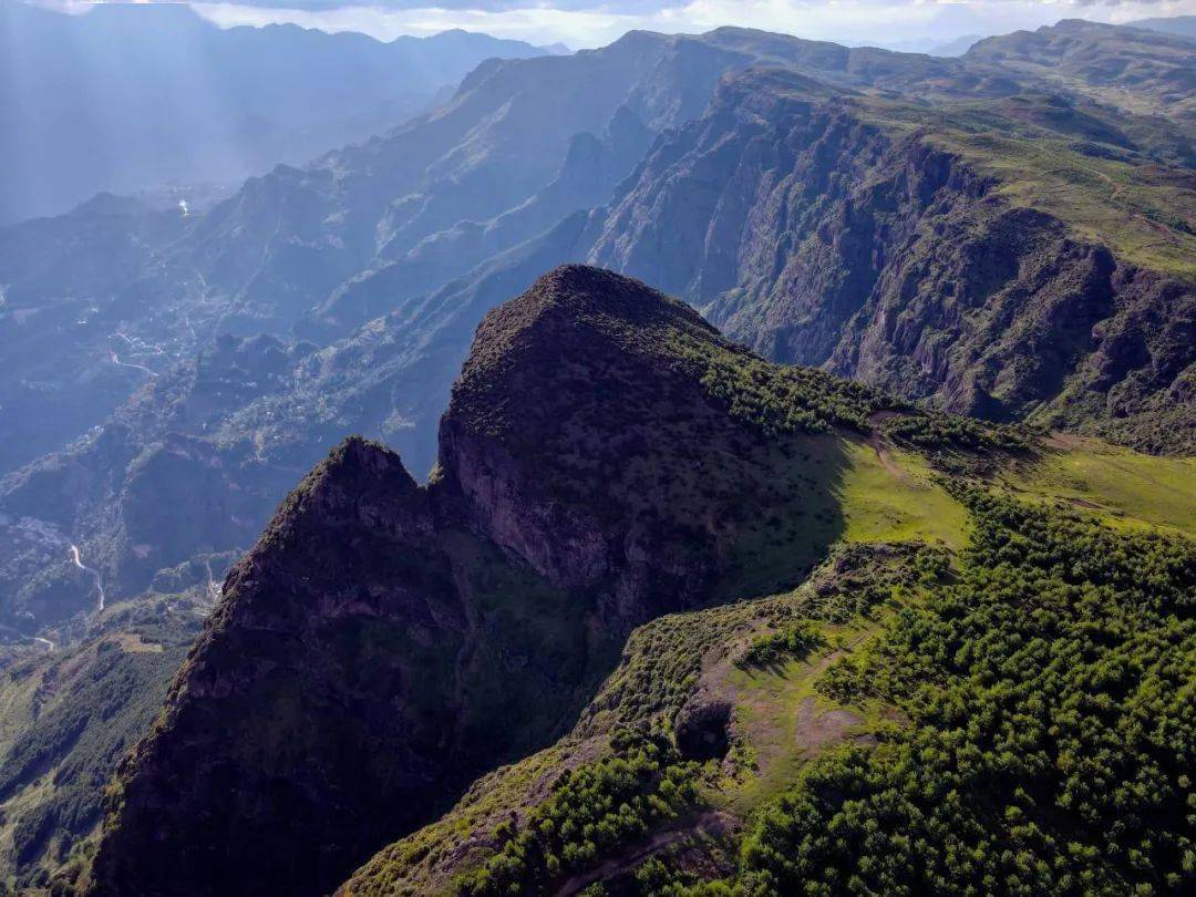 cop15丨鲁甸有座轿顶山四季景色看不完