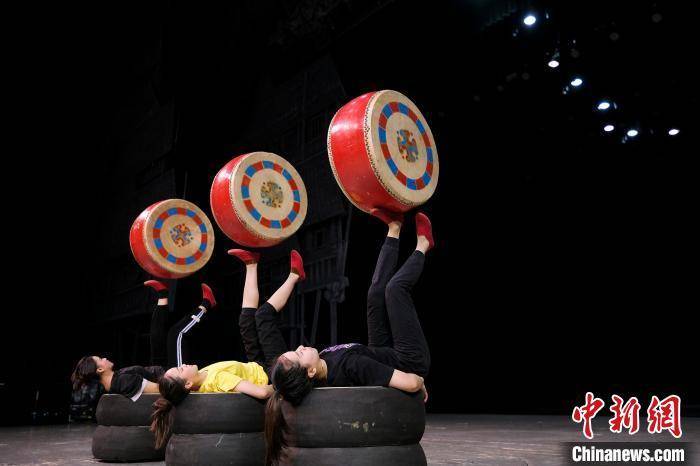 探访重庆国家级非遗"蹬技":腿脚功夫艺术的回归与传承