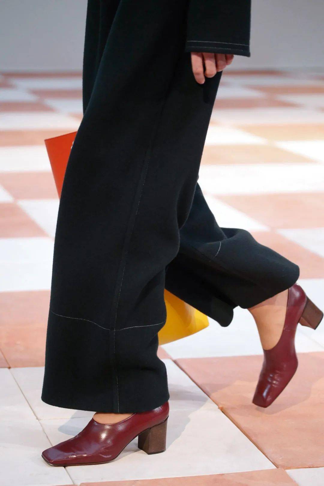 品牌|Phoebe Philo要回归,最期待她的鞋!