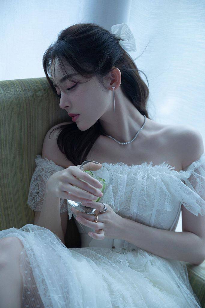 仙女|娜扎夏日青柠大片满满清凉感 蝴蝶结仙女造型尽显轻盈灵动