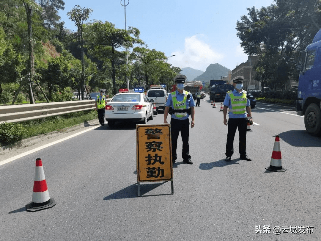 超速,假套牌,逆行…市区交警严查国道严重交通违法