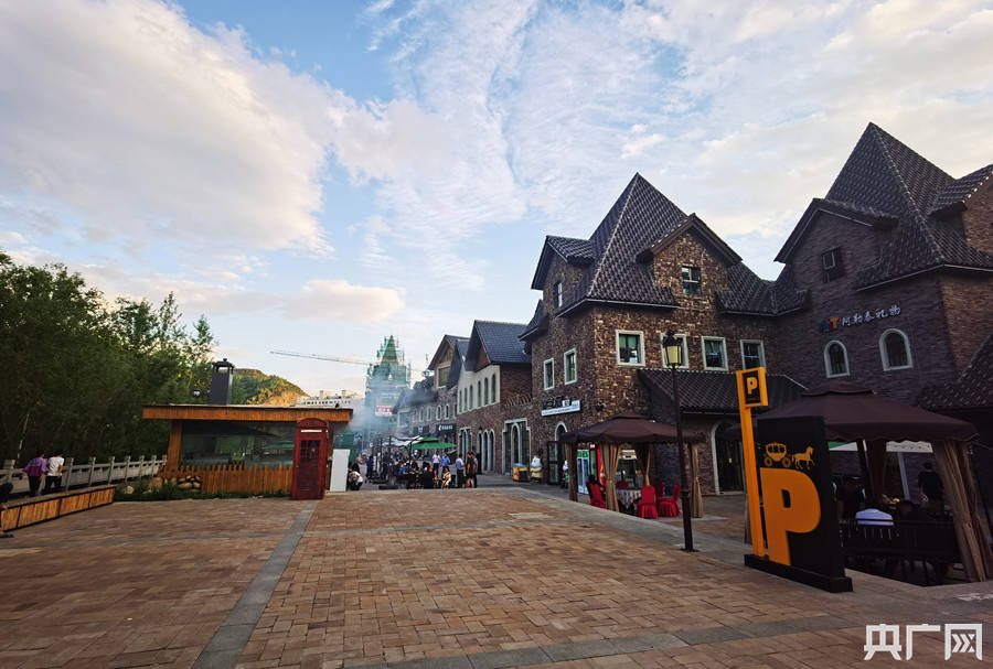 旅游交通带动阿勒泰市全域旅游发展